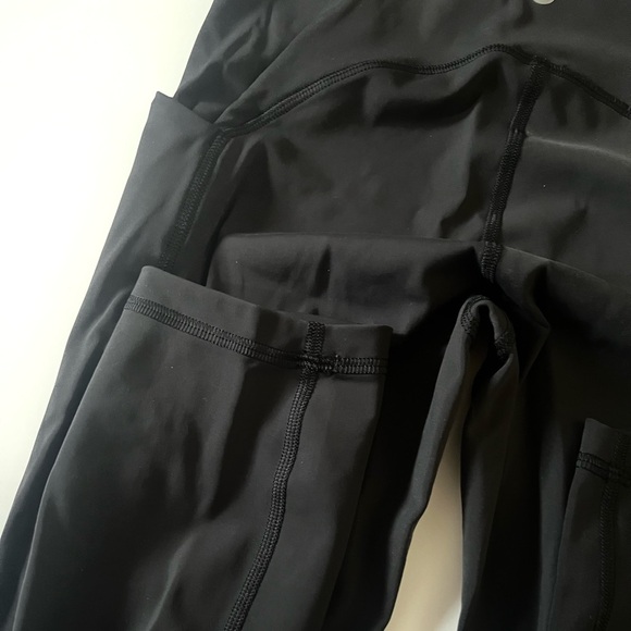 Lululemon Cropped Black Tights - Picture 4 of 6